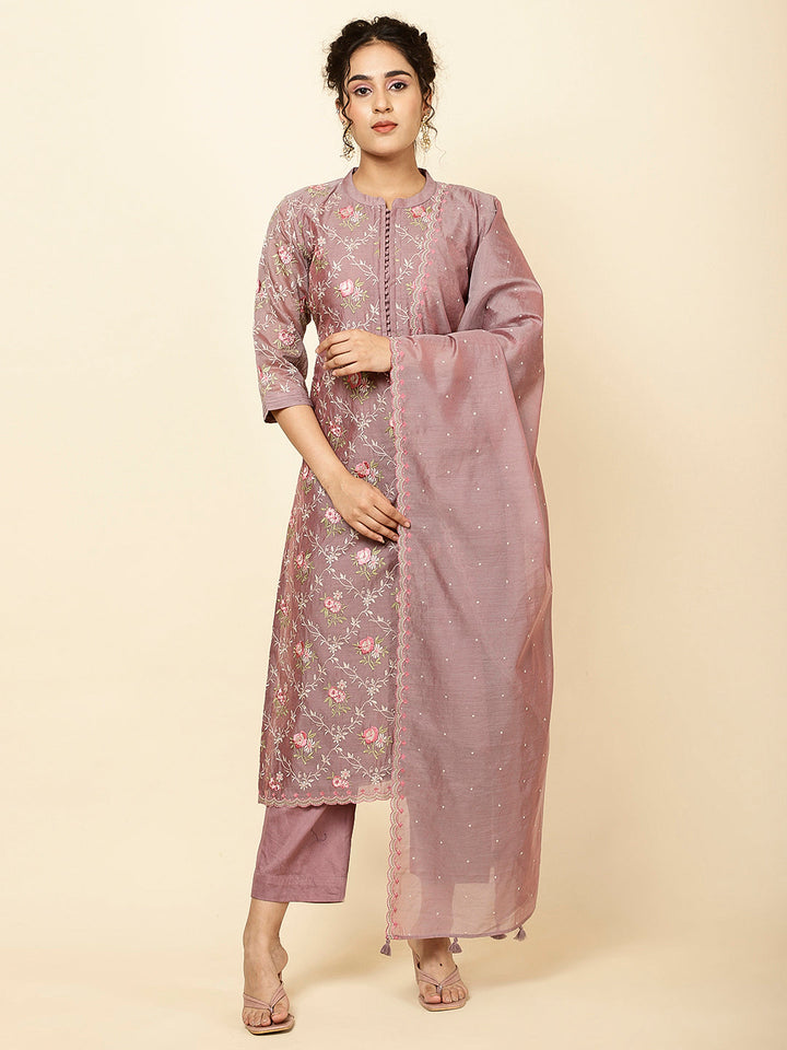 Embroidered Chanderi Kurta With Pants &amp; Dupatta