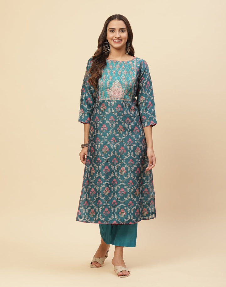 Zari Embroidered Chanderi Kurti With Pant