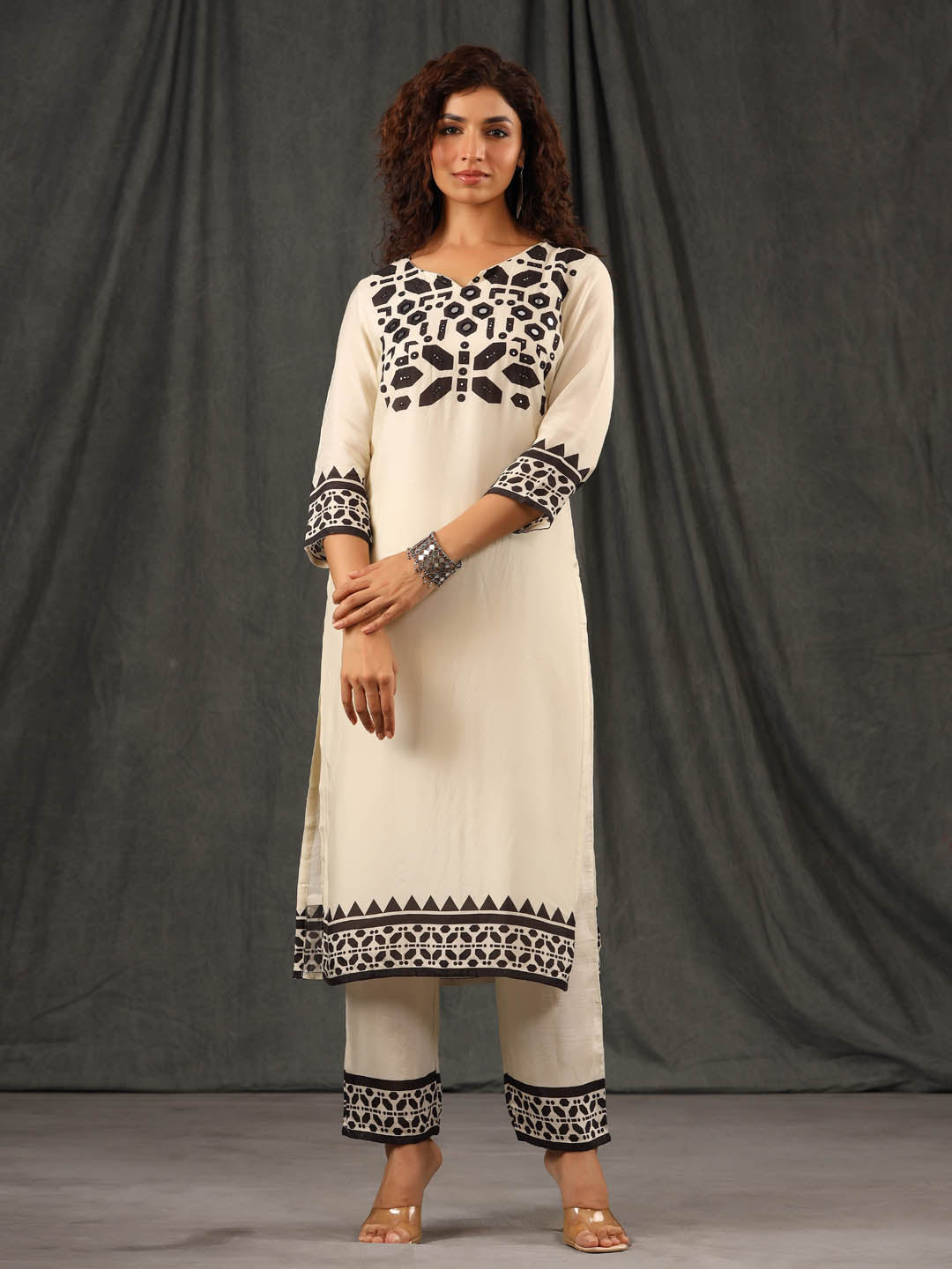 Neck Embroidered Muslin Kurta With Pants