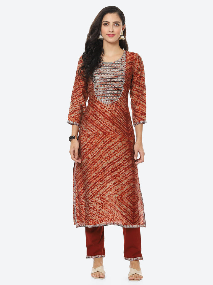Zari Embroidered Printed Muslin Kurti With Pant