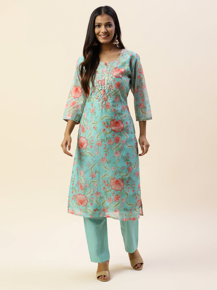 Printed &amp; Yoke Embroidered Chanderi Kurta With Pants