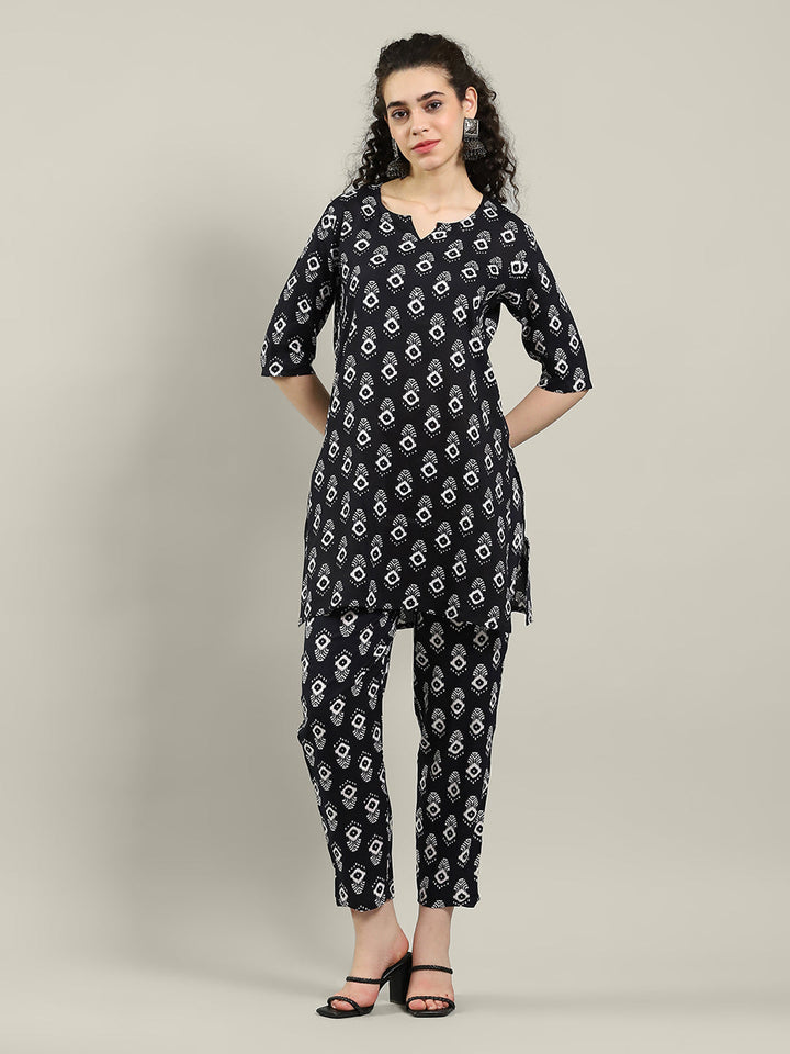 Printed Cotton Blend Kurta &amp; Pants