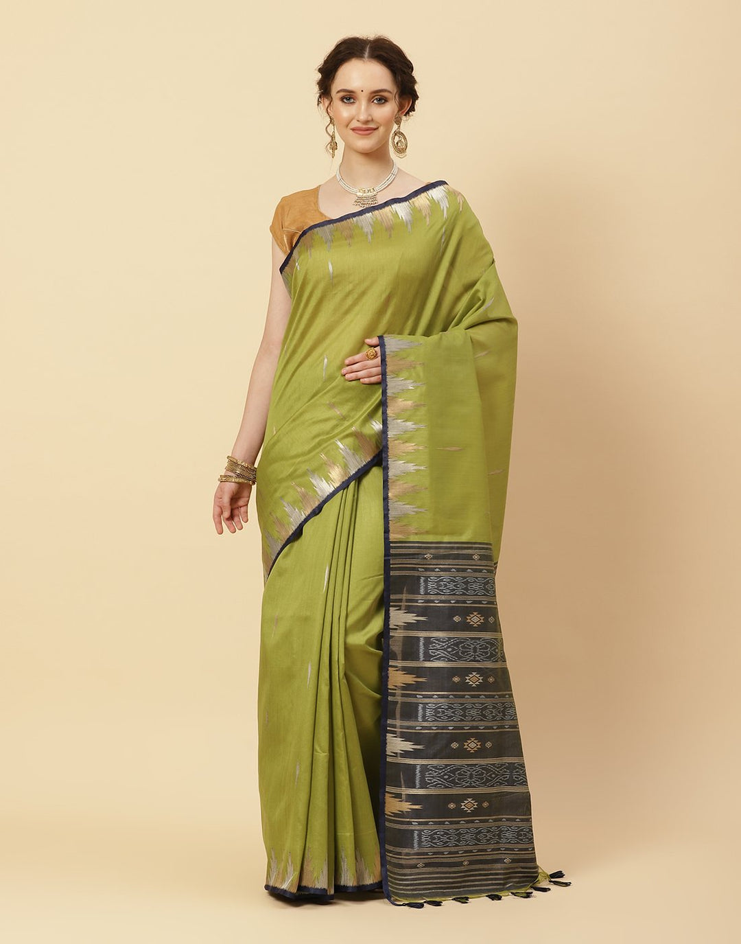 Woven Plain Zari Border Art Handloom Saree