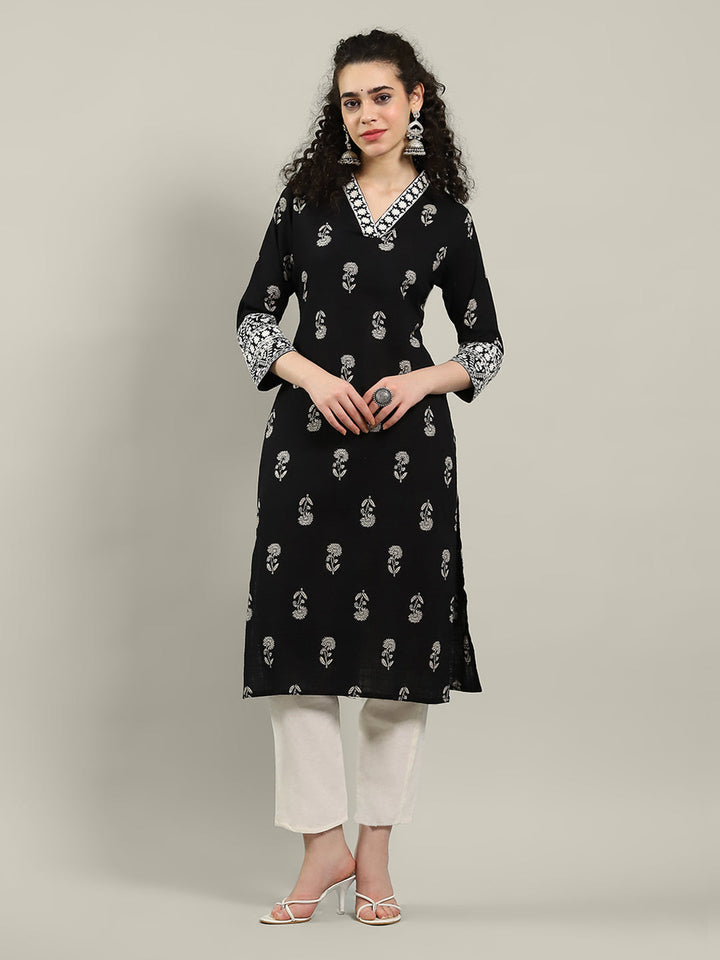 Printed Neck Embroidered Cotton Blend Kurta