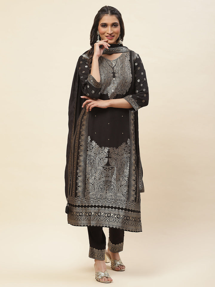 Zari Jaal Embroidered Chanderi Kurta With Pants &amp; Dupatta