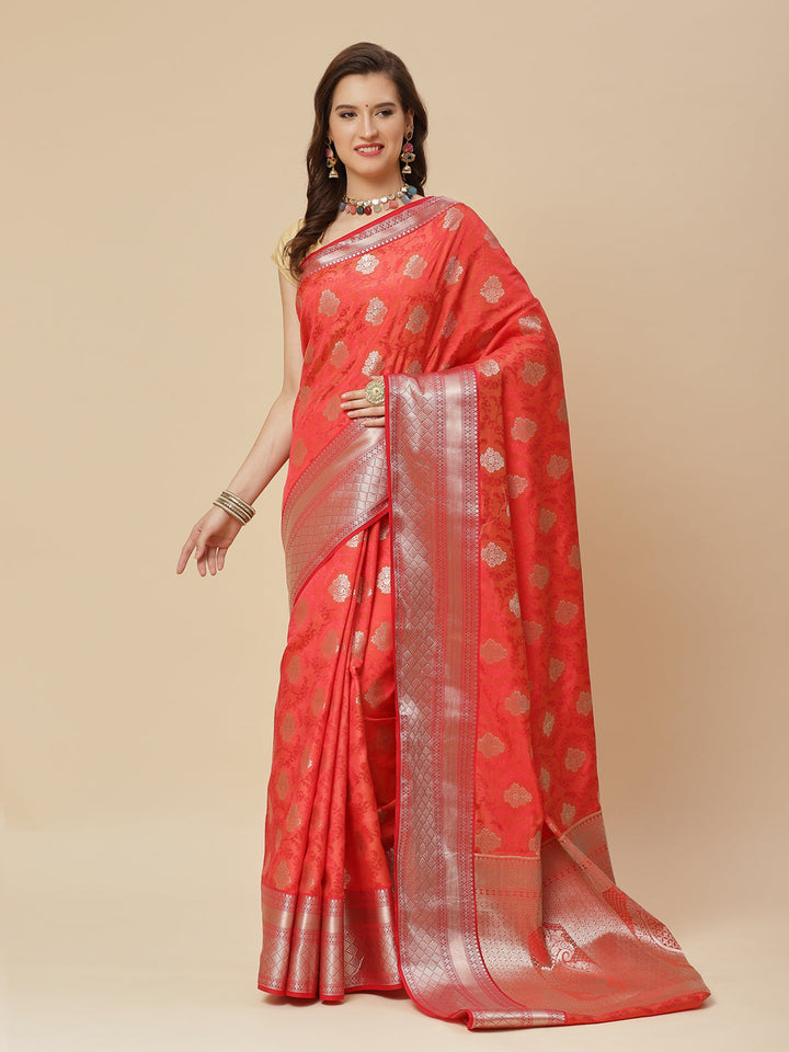 Zari Border Booti Art Handloom Woven Saree