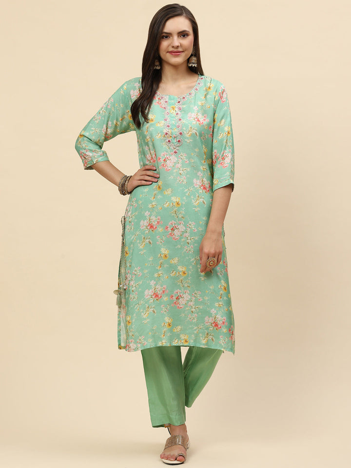 Floral Printed Muslin Kurta With Pants
