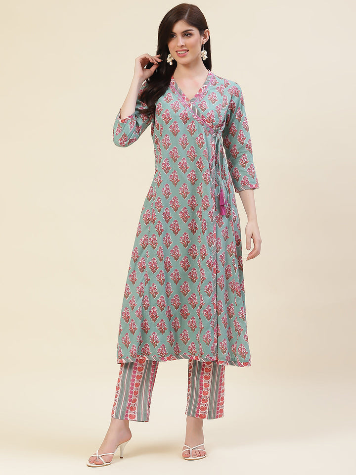 Floral Printed Cotton Kurta With Pants