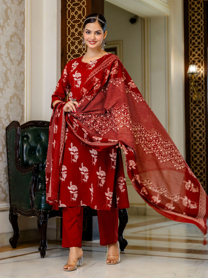 Red Printed Cotton Blend Round Neck Suit Set