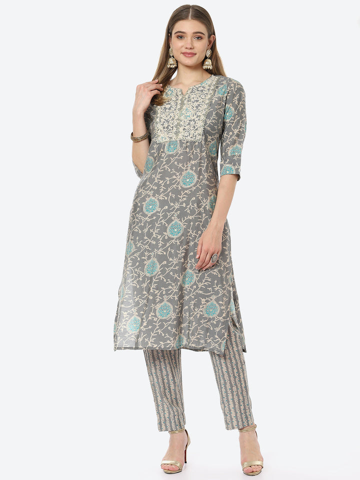 Resham Zari Neck Embroidered Printed Chanderi Kurta With Pant