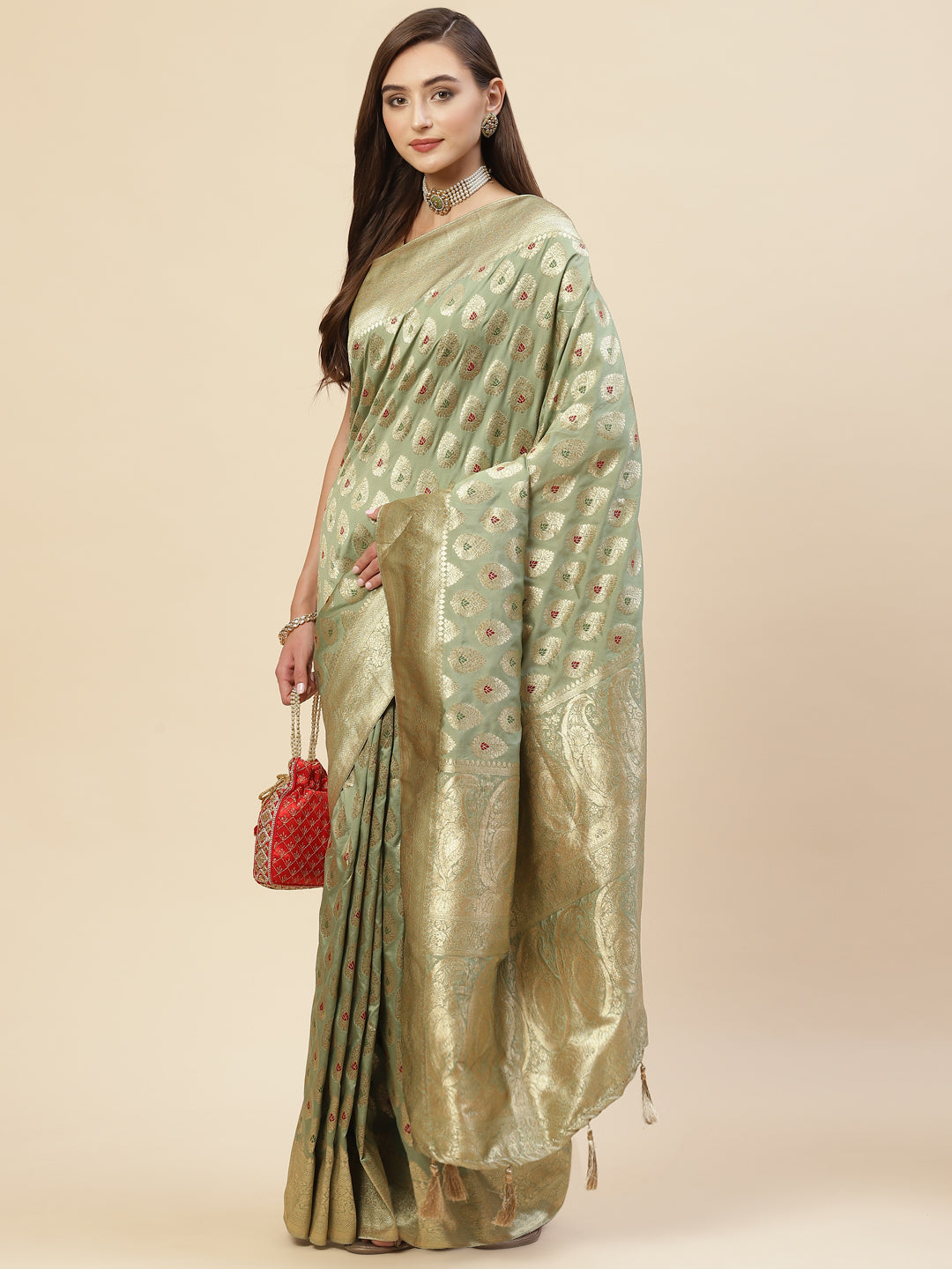 Zari Border Booti Handloom Woven Saree