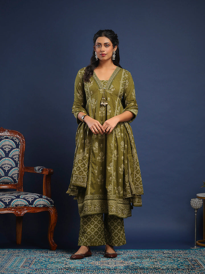 Mehndi Cotton Blend Printed Straight Suit Set