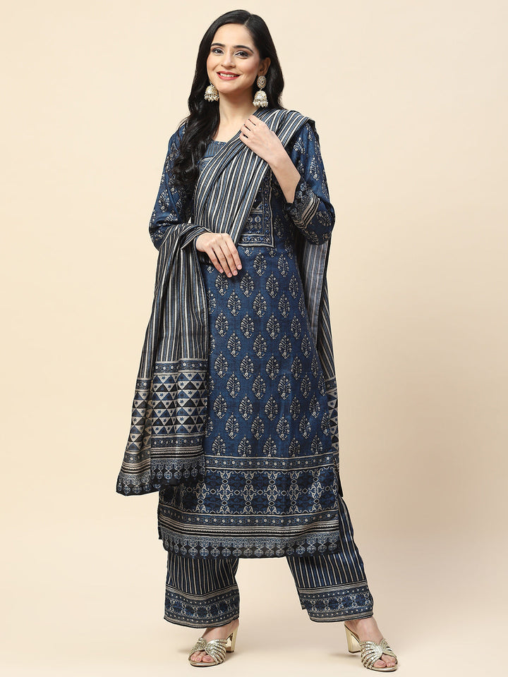 Printed Tussar Kurta with Pants &amp; Dupatta