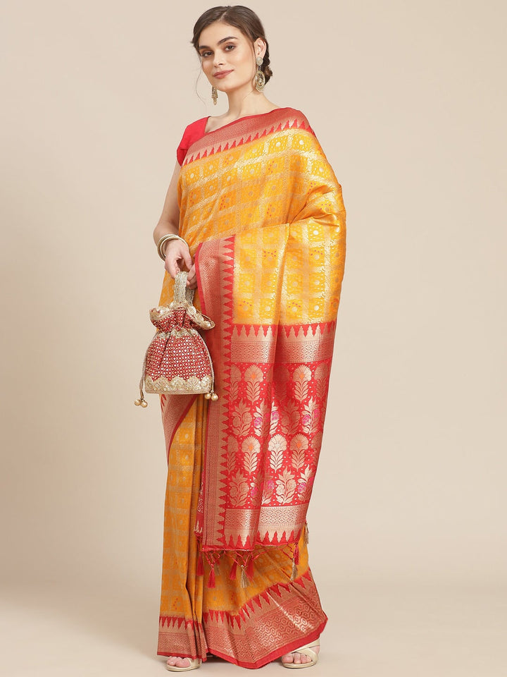 Bandhez Art Handloom Saree with Zari Border