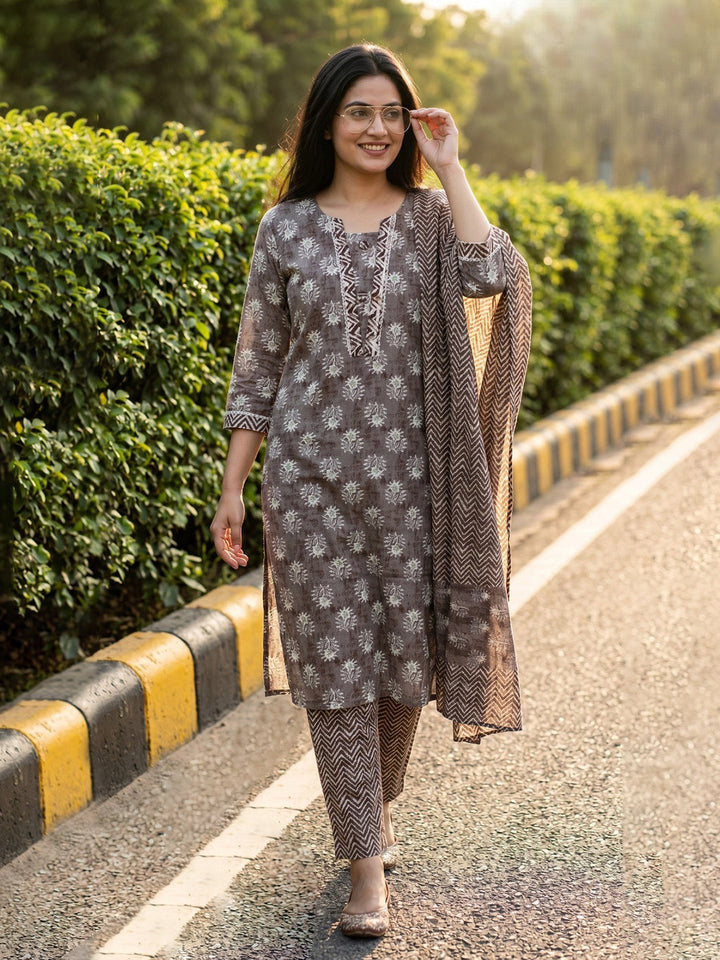 Purple Printed Cotton Blend Straight V Neck Suit Set