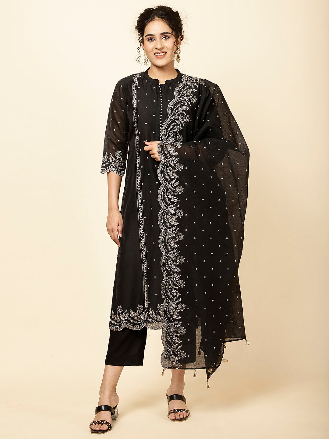 Embroidered Chanderi Kurta With Pants & Dupatta