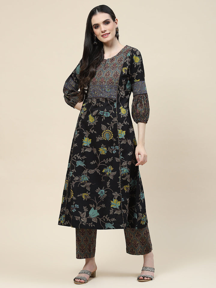 Floral Printed Cotton Kurta With Pants