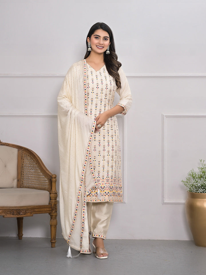 Embroidered Chanderi Kurta With Pants &amp; Dupatta