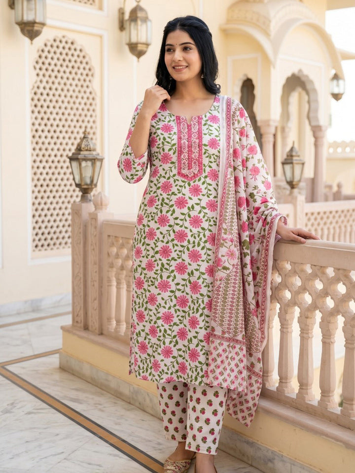 Green Printed Cotton Blend Straight Round Neck Suit Set