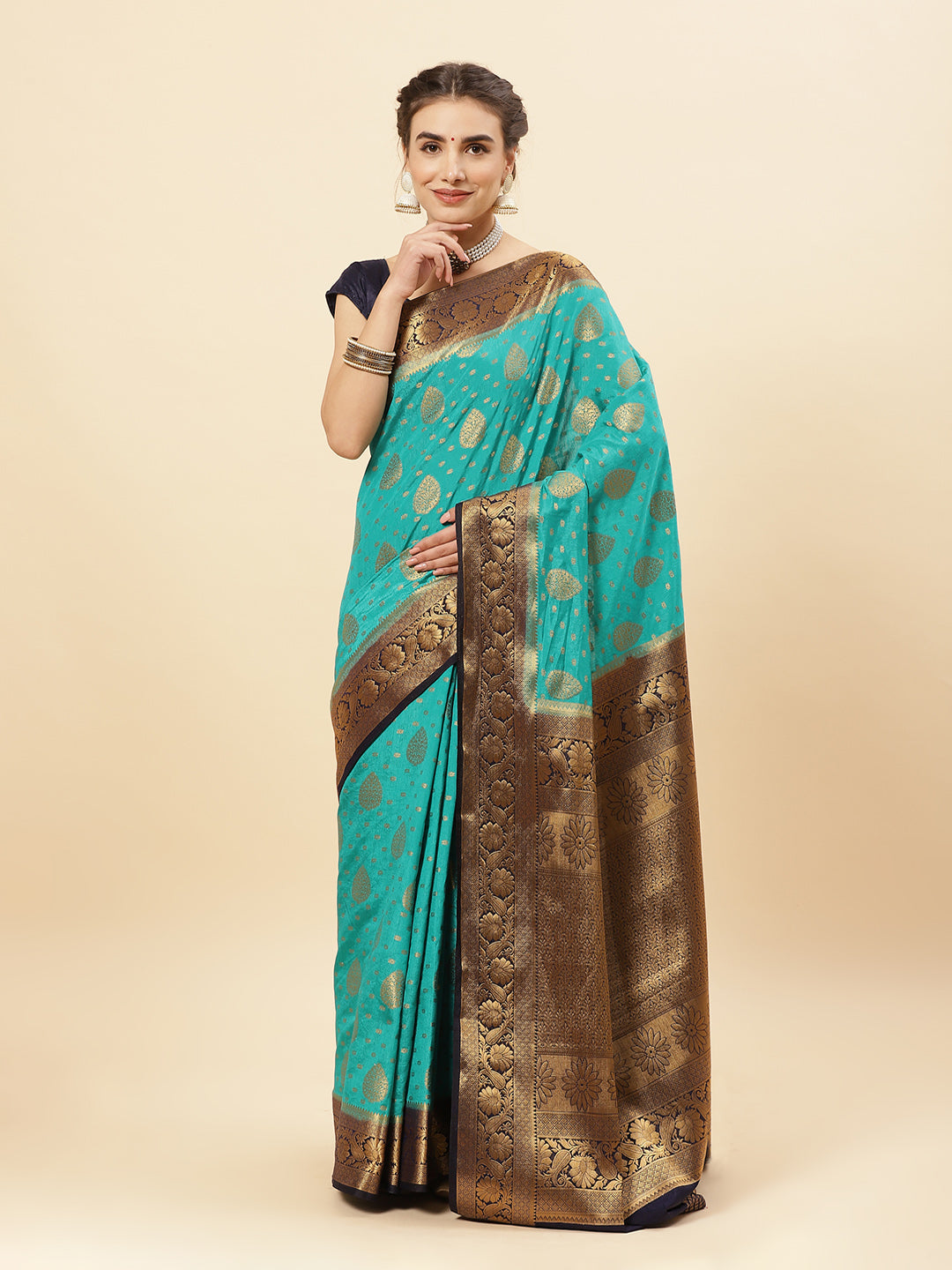 Zari Border Booti Art Handloom Saree With Running Blouse
