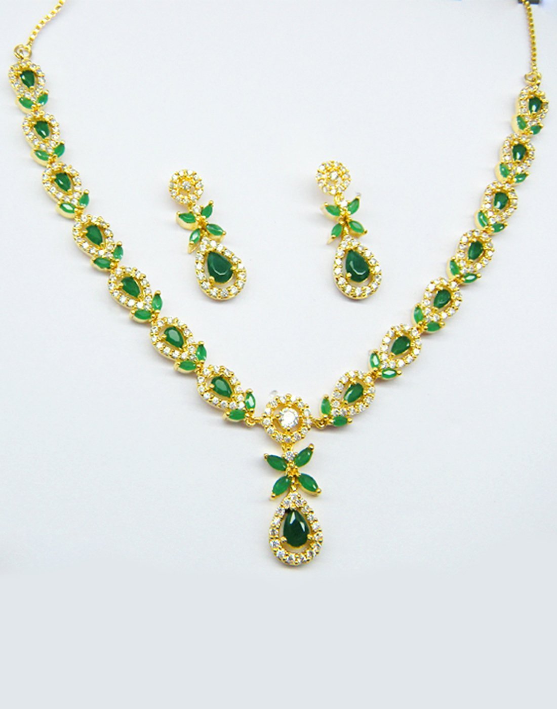 Beautiful Gold Plated Necklace Set