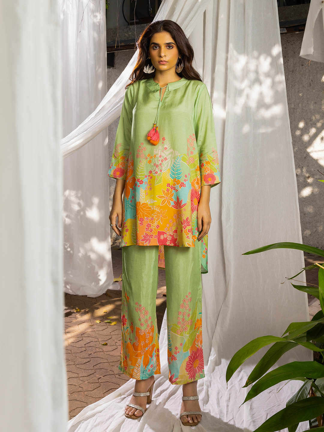 Floral Printed Muslin Kurta With Pants
