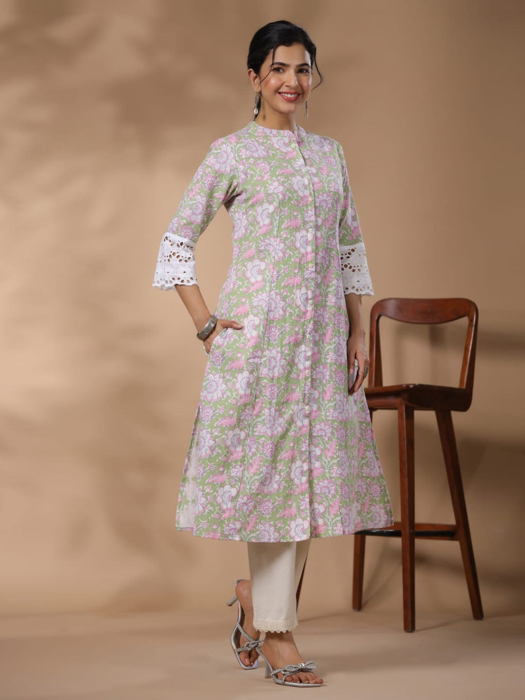 Floral Printed Cotton Kurta With Pants