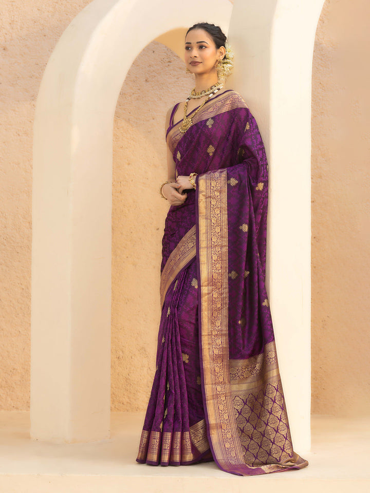Woven Design Cotton Blend Saree