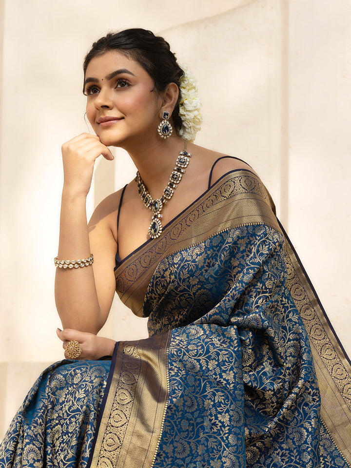 Woven Design Cotton Blend Saree