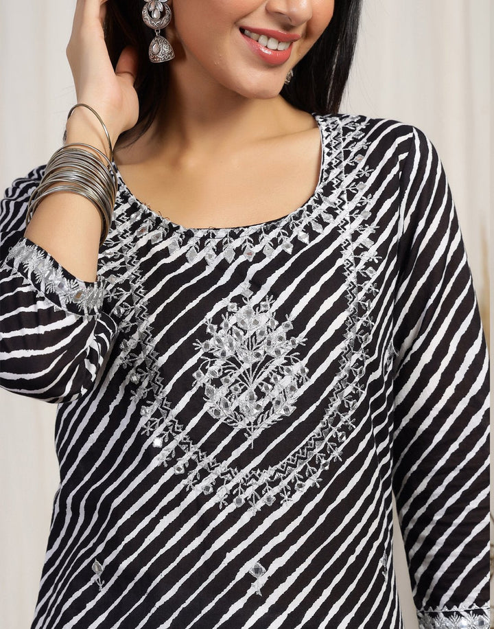 Leheriya Print Cotton Kurti With Yoke Embroidery