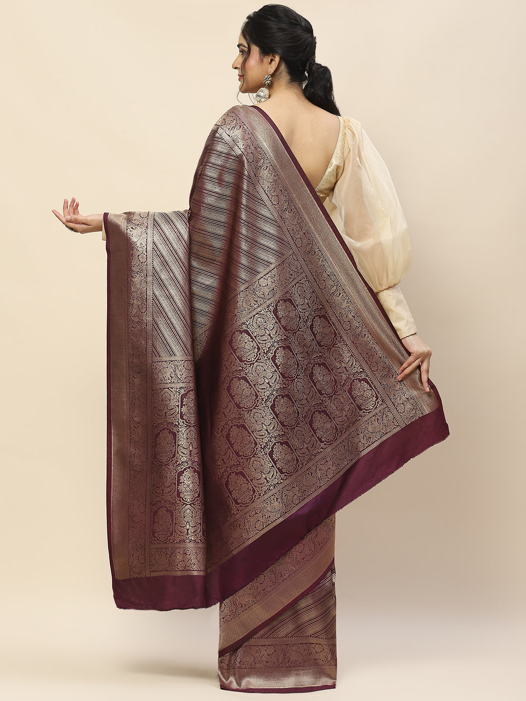 Zari Jaal Woven Handloom Saree
