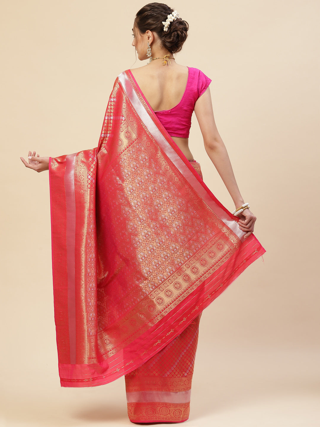 Zari Border Booti Cotton Woven Saree