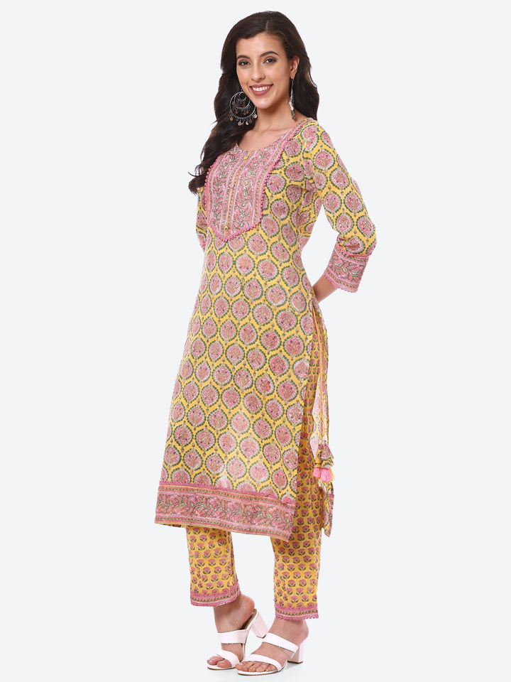 Floral Printed Cotton Kurta With Pant