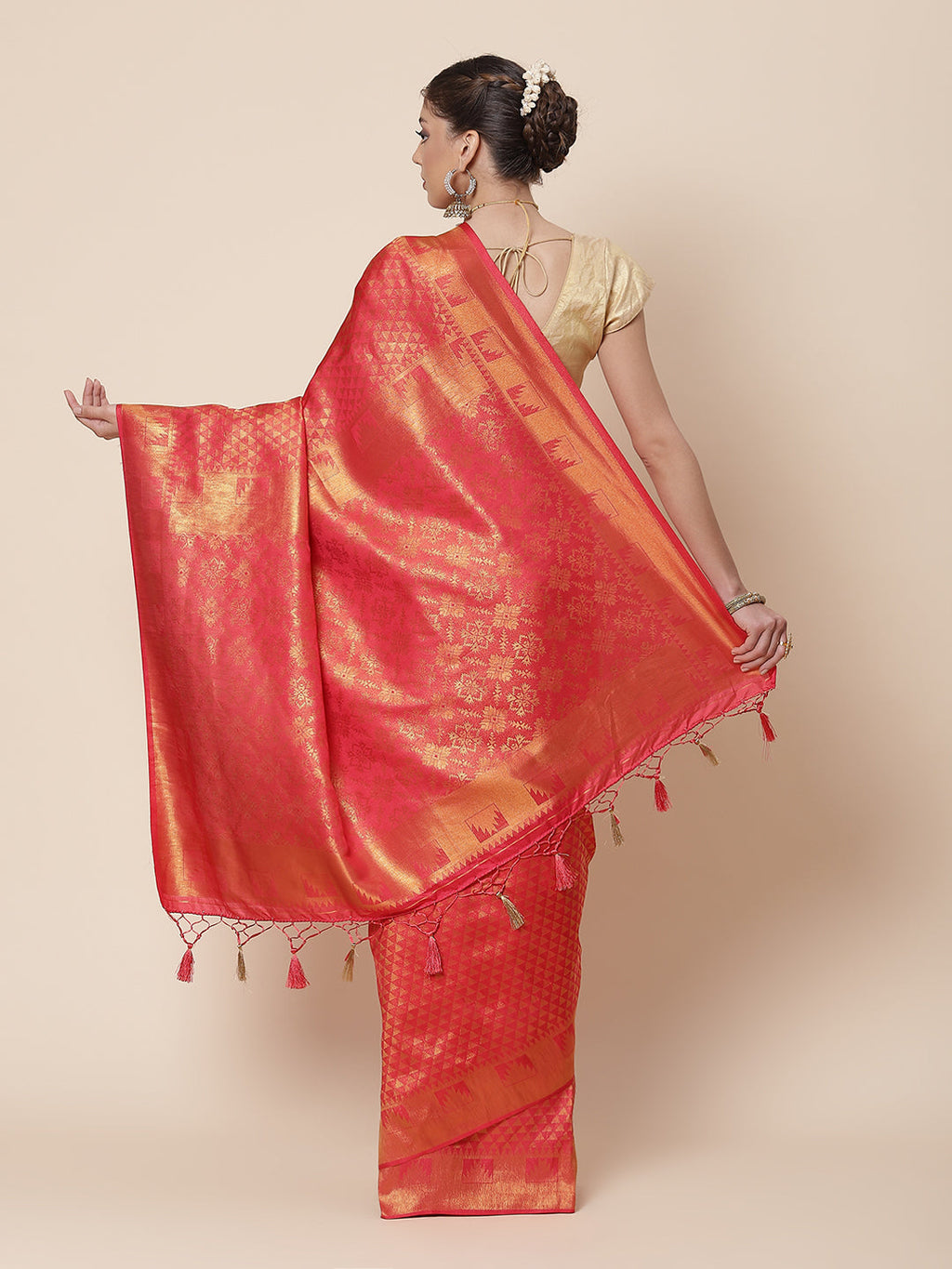 Zari Border Art Handloom Woven Saree