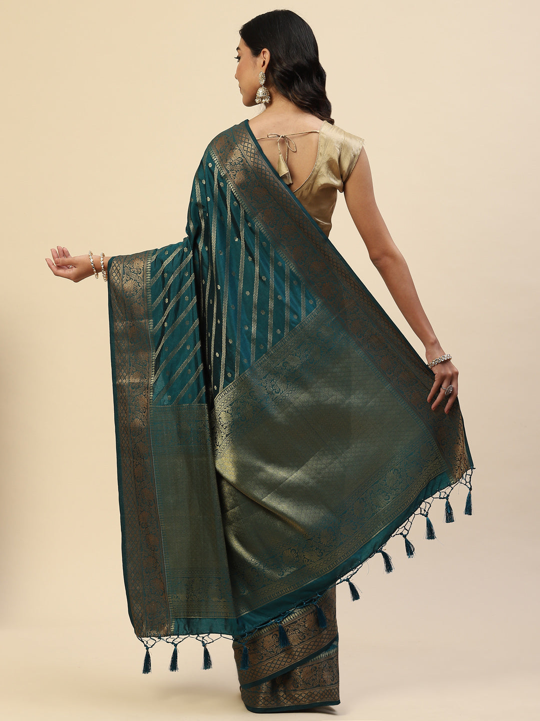 Zari Jaal Handloom Woven Saree