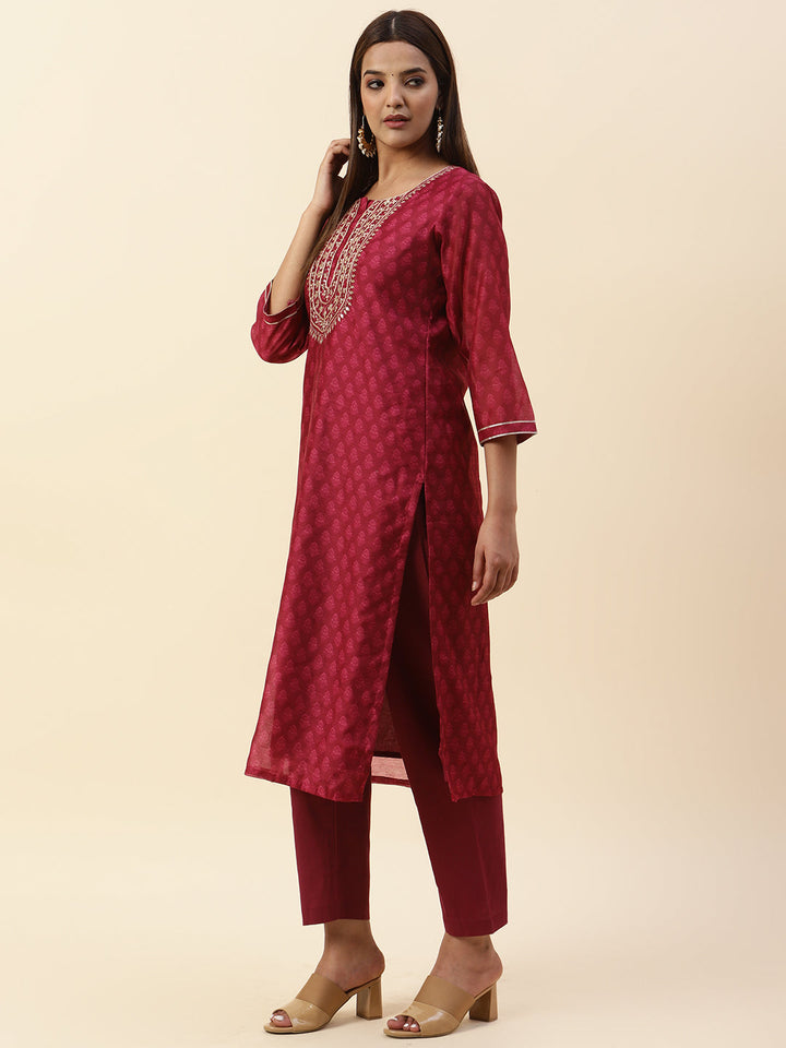 Printed &amp; Neck Embroidered Chanderi Kurta With Pants