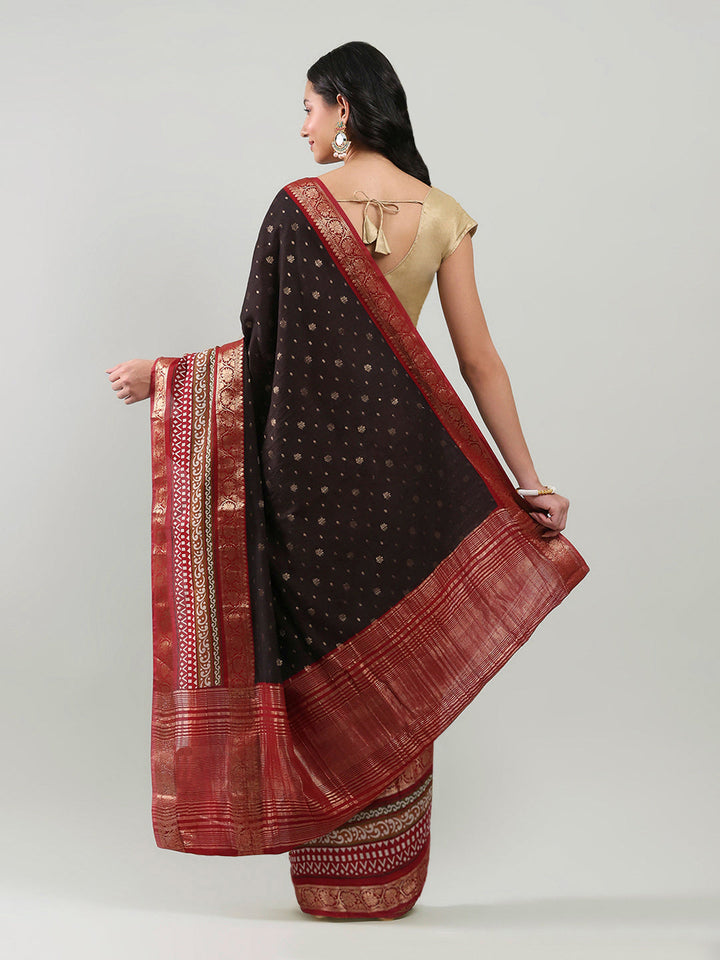 Digital Printed Cotton Blend Woven Saree