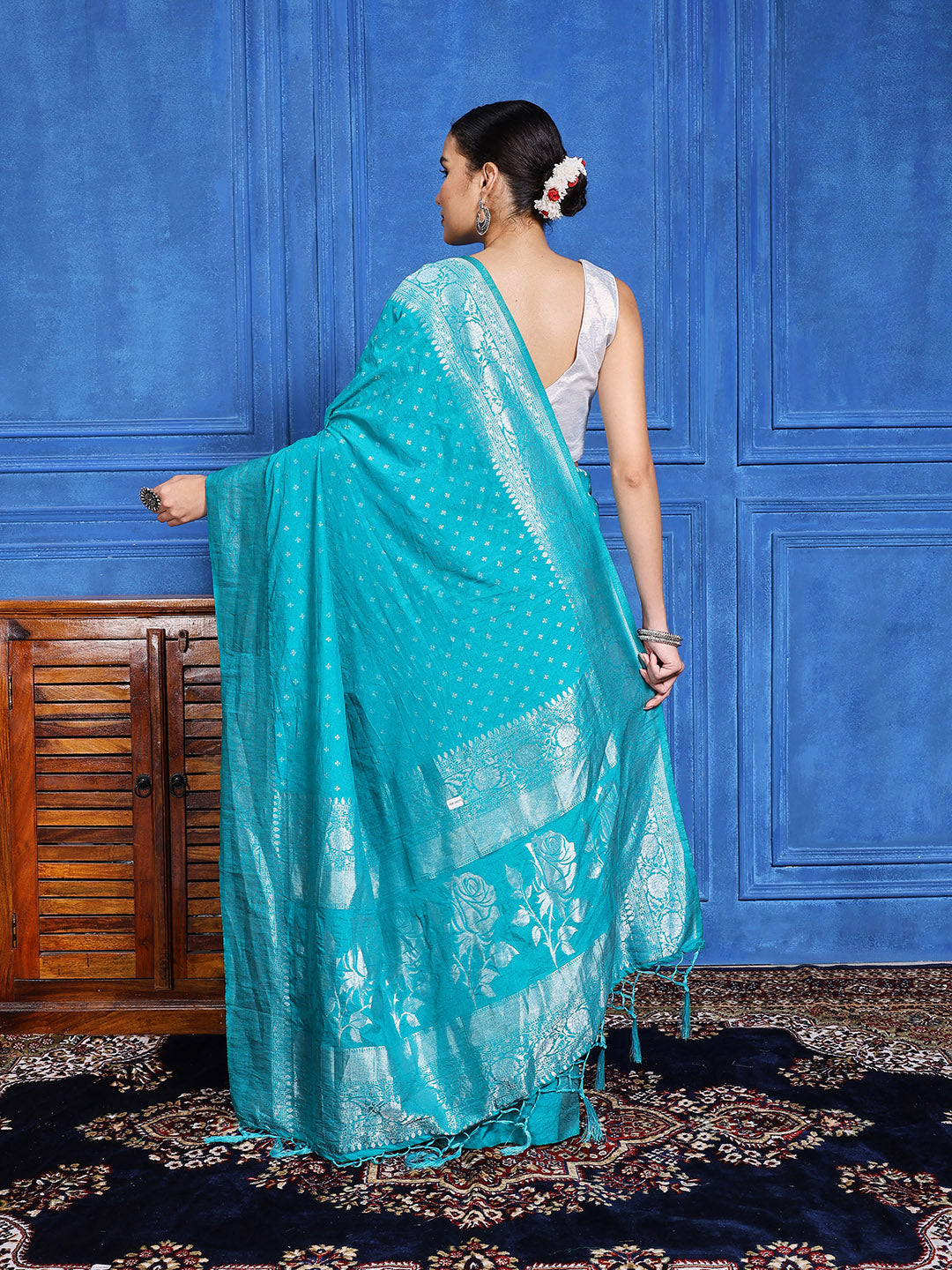 Zaari Jaal Crepe Saree