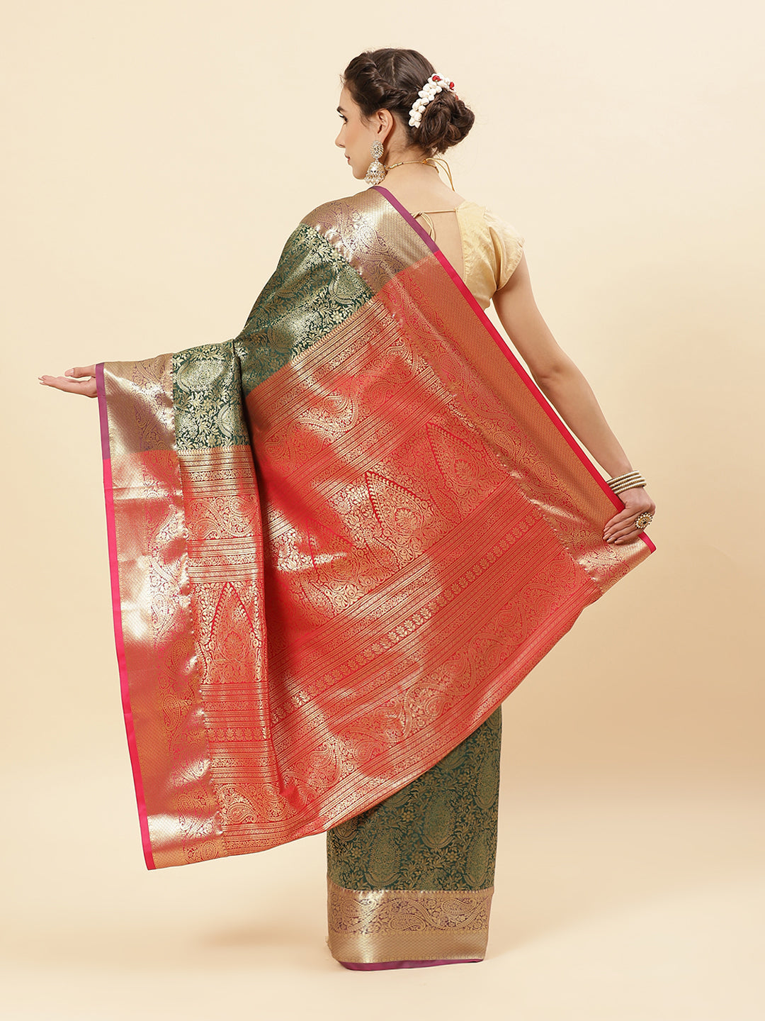 Art Handloom Saree with Brocade Zari Jaal Border