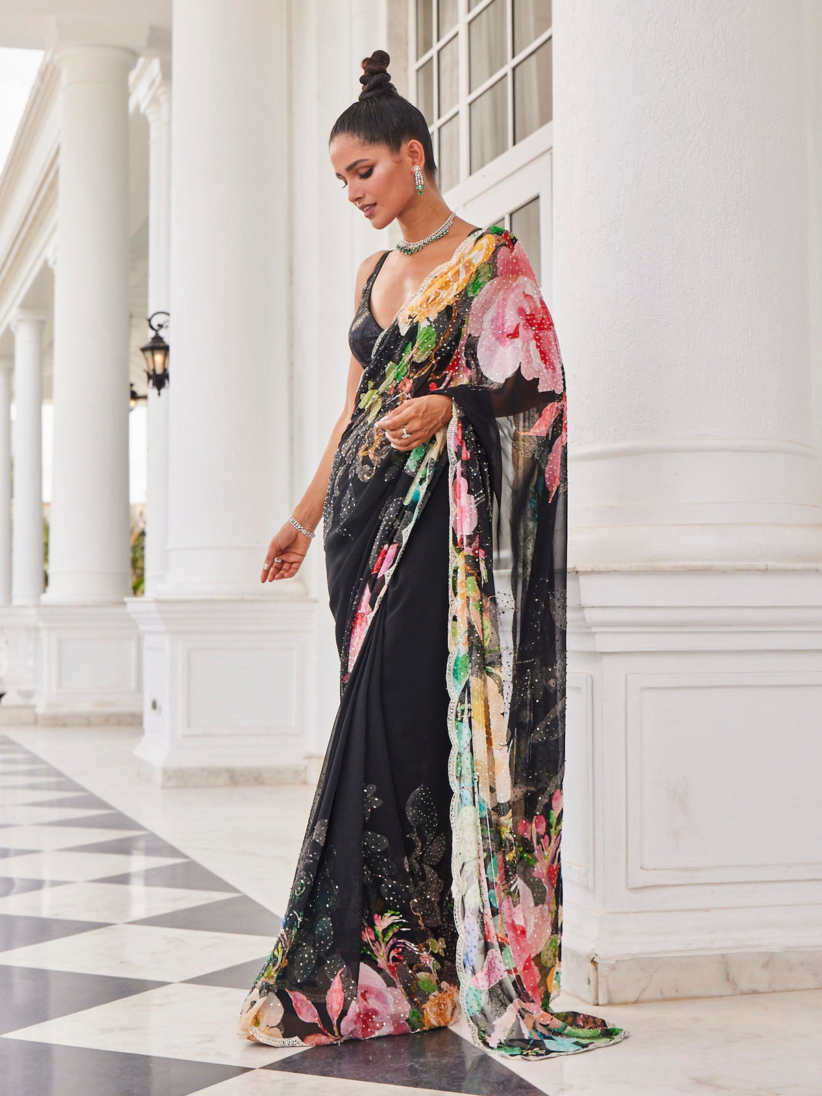 Floral Embroidered Georgette Woven Saree