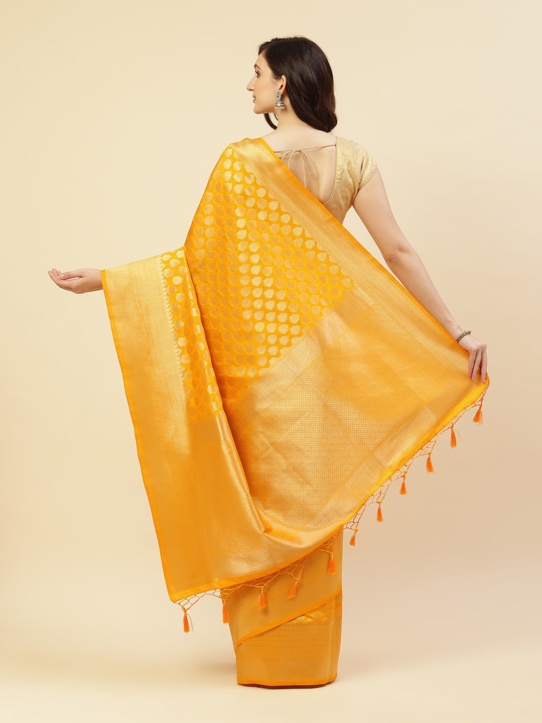 Zari Booti Border Woven Art Handloom Saree