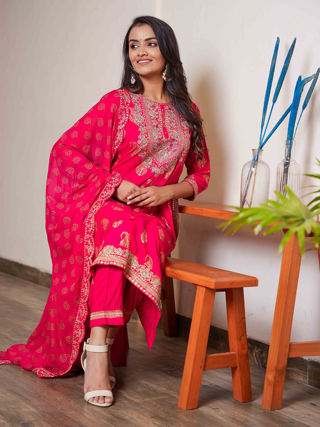 Zari Booti & Paisley Printed Kurta With Pants & Dupatta