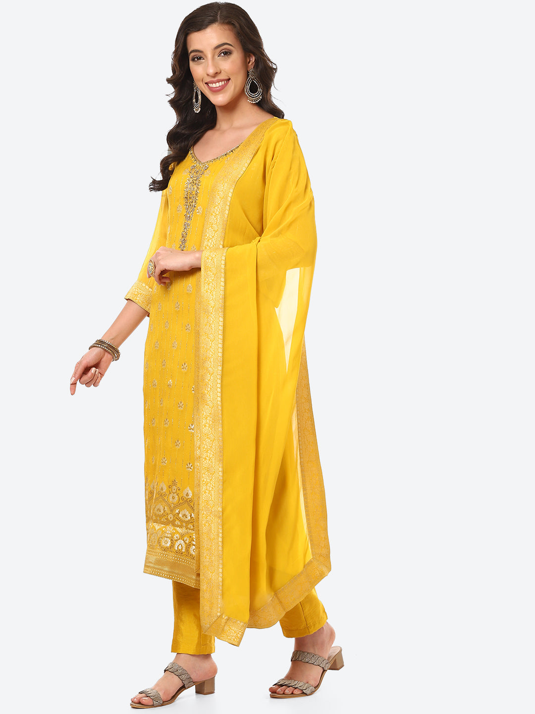 Zari Neck Embroidered Booti Border Kurta With Pant &amp; Dupatta