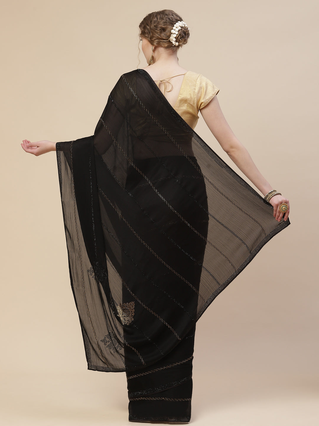 Zari Border Booti Chiffon Plain Saree