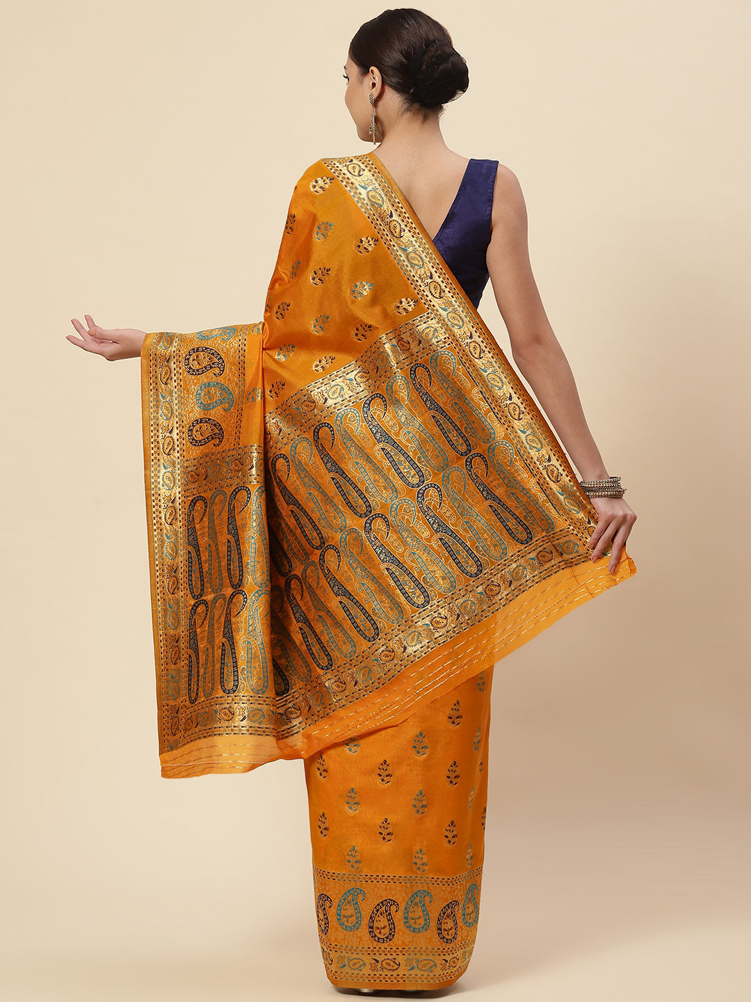 Zari Border Booti Handloom Woven Saree