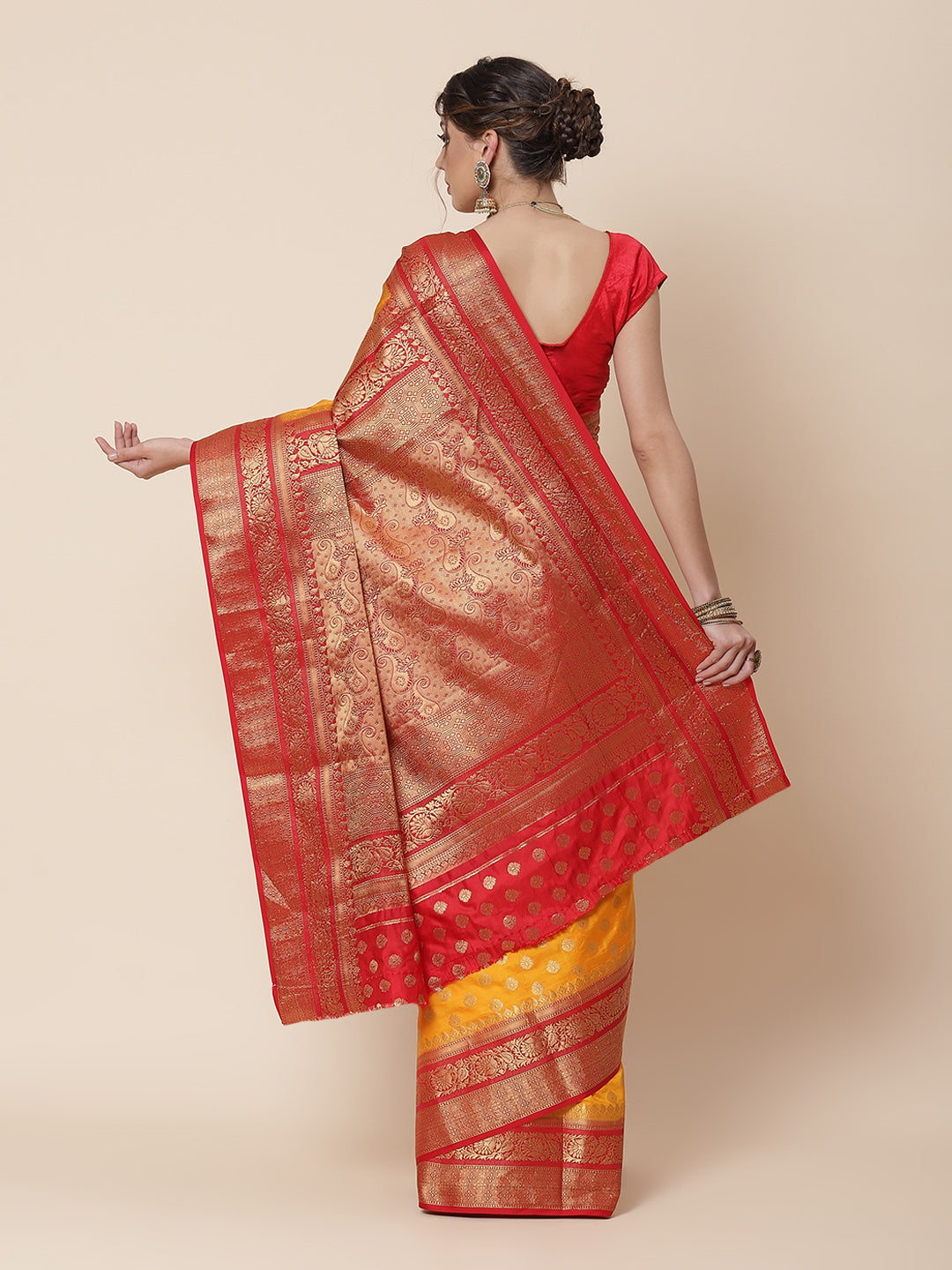 Zari Border Woven Art Handloom Saree