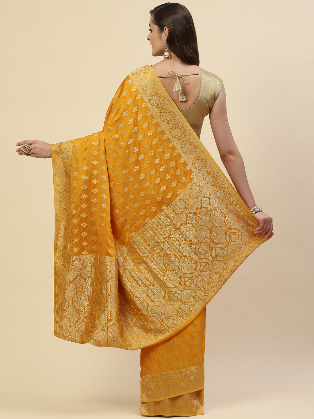 Zari Border Booti Crepe Plain Saree