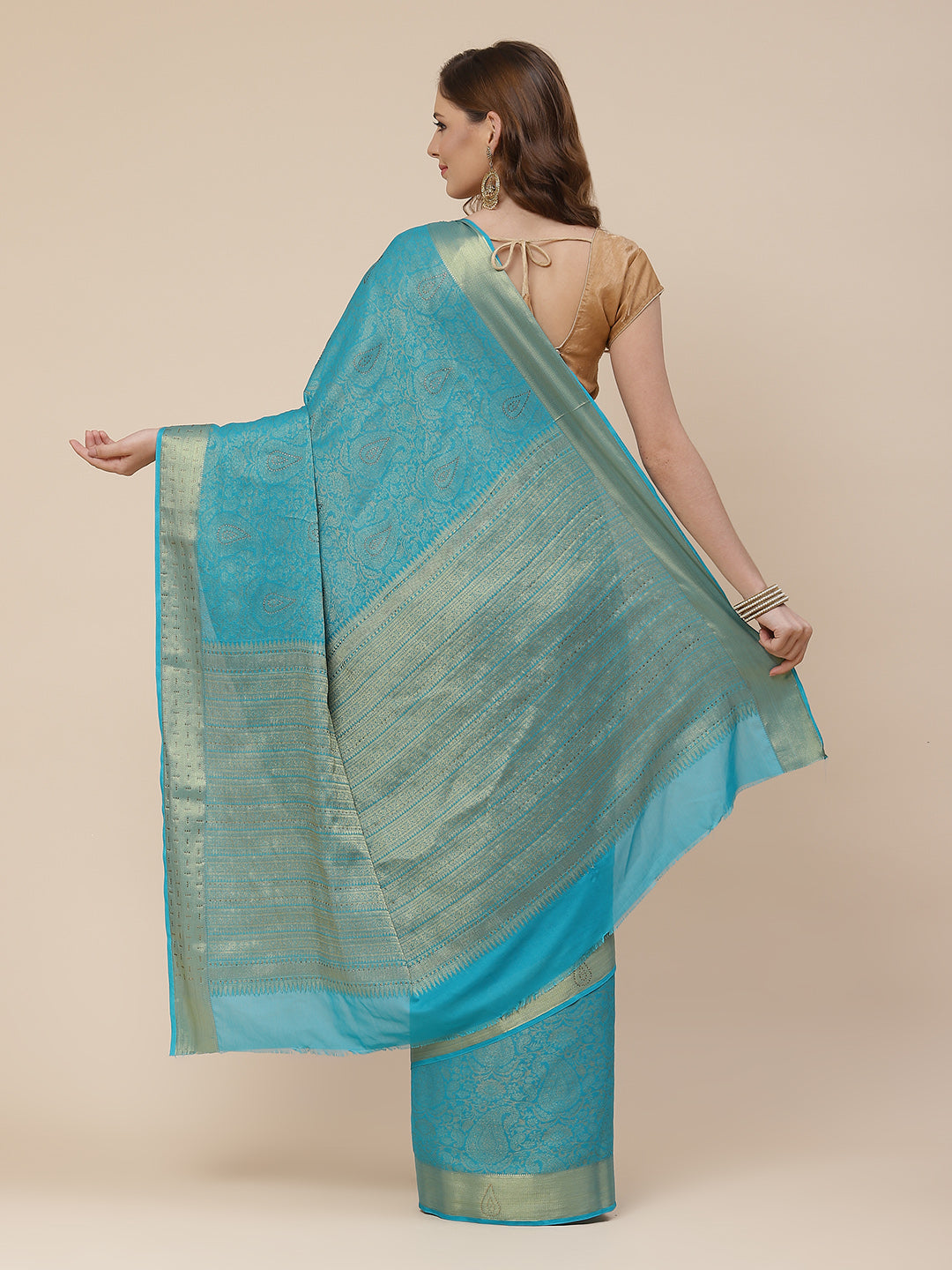Light Brocade Georgette Plain Saree