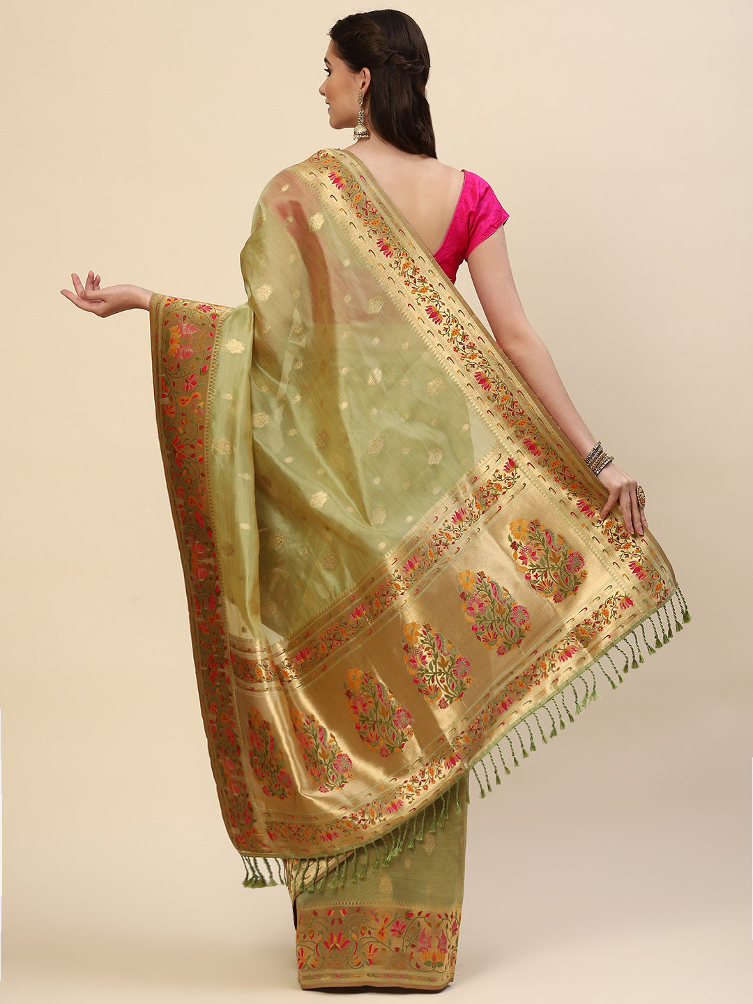 Zari Border Booti Handloom Woven Saree