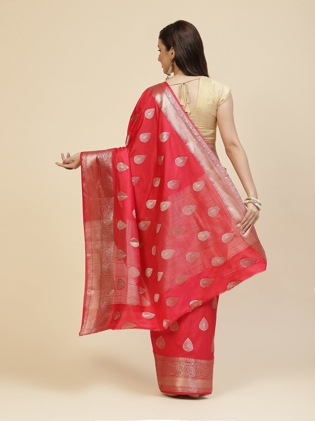 Zari Border Booti Handloom Woven Saree
